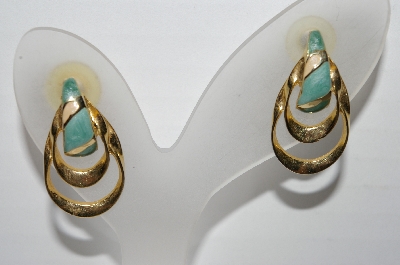 +MBA #93-032  "Vintage Goldtone Enameled Pierced Earrings"