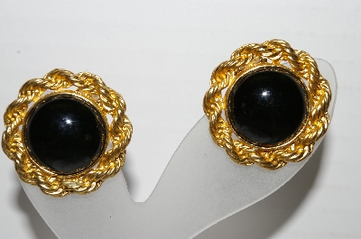+MBA #93-055  "Vintage Goldtone BLack Center Stone Clip On Earrings"