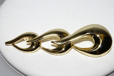 +MBA #93-116  "Vintage Gold Plated Pin"
