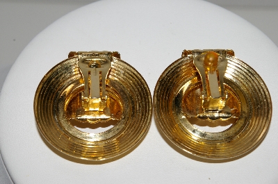 +MBA #93-059  "Vintage Large Goldtone Clip On Earrings"