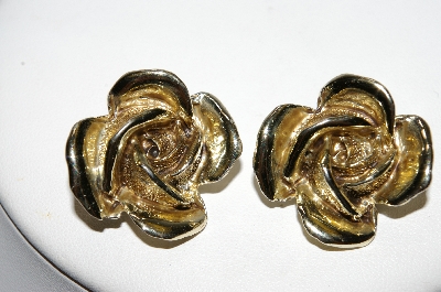+MBA #93-012  "Vintage Goldtone Rose Clip On Earrings"