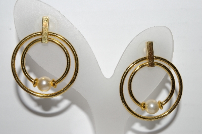 +MBA #93-052  "Vintage Gold Plated Faux Pearl Pierced Earrings"