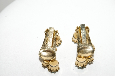 +MBA #98-106  "Vintage Goldtone Two Shades Of Blue Rhinestone Clip On Earrings"