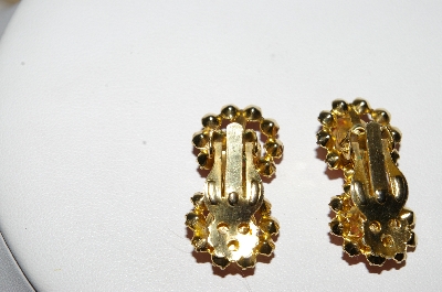 +MBA #98-043  "Vintage Goldtone Pink & Red Crystal Rhinestone Clip On Earrings"