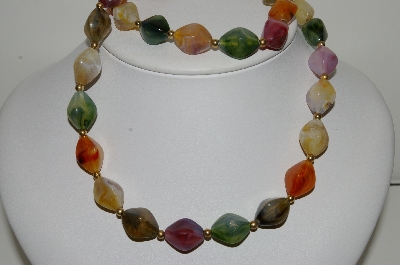 +MBA #98-060  "Vintage Goldtone Gemstone Look Acrylic Bead Necklace"