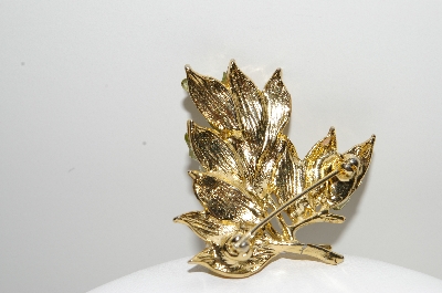 +MBA #98-058  "Vintage Goldtone Green & Peach Colored Polished Stone Leaf Pin"