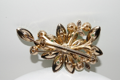 +MBA #98-086 "Vintage Goldtone Fancy Green Rhinestone & Art Glass Pin"