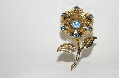 +MBA #99-398  "Vintage Goldtone Blue Crystal Rhinestone Flower Pin"