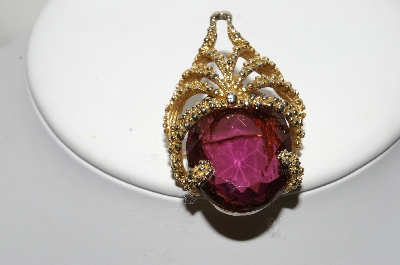 +MBA #99-422  "Vintage Goldtone Purple Glass Stone Pin"