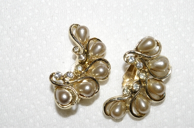 +MBA #99-364  "Sarah Coventry Goldtone Faux Pearl & Rhinestone Clip On Earrings"