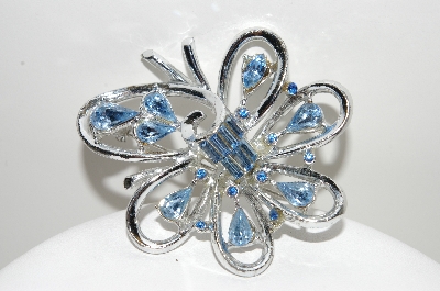+MBA #99-612  "Vintage Silvertone Blue Crystal Rhinestone Brooch"