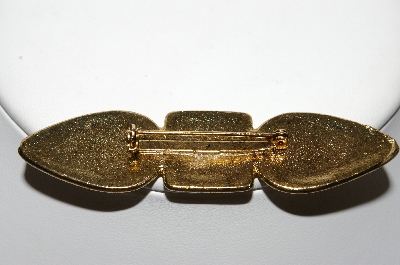 +MBA #99-678  "Vintage Goldtone Red & Blue Enameled Pin"