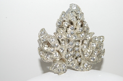 +MBA #99-587  "Vintage Silvertone Clear Crystal Rhinestone Leaf Clip"