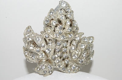 +MBA #99-587  "Vintage Silvertone Clear Crystal Rhinestone Leaf Clip"