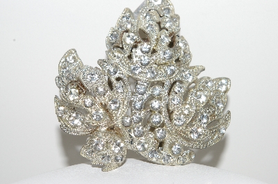 +MBA #99-587  "Vintage Silvertone Clear Crystal Rhinestone Leaf Clip"