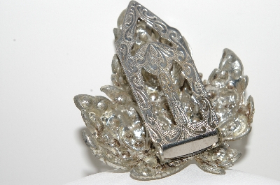 +MBA #99-587  "Vintage Silvertone Clear Crystal Rhinestone Leaf Clip"