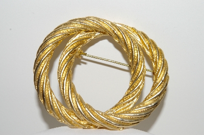 +MBA #99-578  "Vintage Goldtone Large Double Ring Brooch"