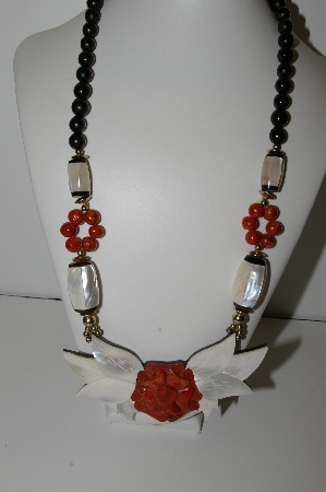 +MBA #99-631  "Vintage Mother Of Pearl, Wood & Acrylic Bead Inlay Necklace"