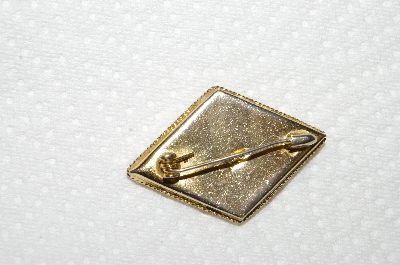 +MBA #99-600  "Vintage Made In Italy Goldtone Glass Mosiac Pin"