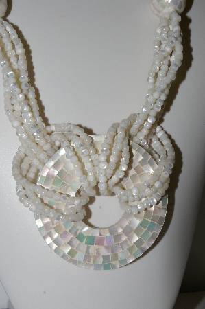 +MBA #99-566  "Vintage Stunning Mother Of Pearl Inlay & Bead Necklace"