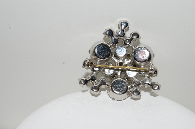 +MBA #99-528  " Vintage Silvertone Clear Crystal Rhinestone Pin"