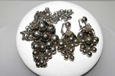 +MBA #99-036  "Celebrity Silvertone Grape Cluster Necklace & Earring Set"