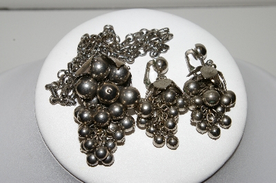 +MBA #99-036  "Celebrity Silvertone Grape Cluster Necklace & Earring Set"