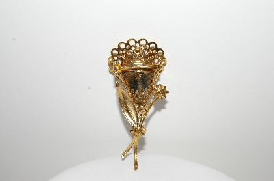 +MBA #99-059  "Vintage Gold Plated Fancy Blue Rhinestone Flower Pin"