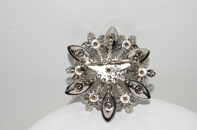 +MBA #99-410  "Vintage Silvertone Blue Crystal Rhinestone Pin"