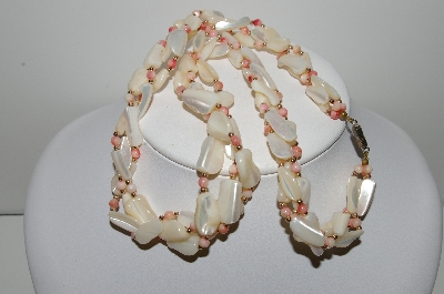 +MBA #99-535  "Vintage White & Pink Mother Of Pearl Fancy Bead Necklace"