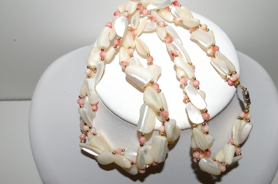 +MBA #99-535  "Vintage White & Pink Mother Of Pearl Fancy Bead Necklace"