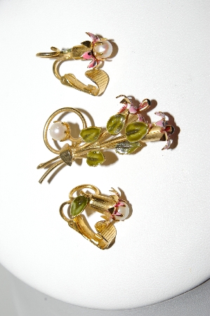 +MBA #99-228  "Vintage Goldtone Faux Pearl Enameled Flower Pin & Matching Earring Set"