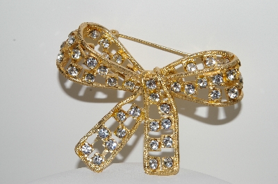 +MBA #99-497  "Vintage Goldtone Clear Rhinestone Large Bow Pin"