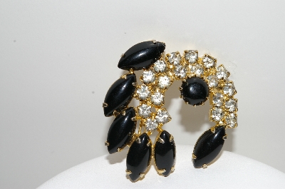 +MBA #99-030  "Vintage Goldtone Black Glass & Clear Crystal Rhinestone Pin"