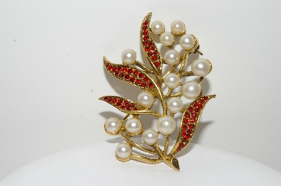 +MBA #99-015  "Vintage Gold Plated Faux Glass Pearl & Red Rhinestone Fancy Pin"