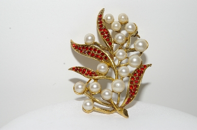+MBA #99-015  "Vintage Gold Plated Faux Glass Pearl & Red Rhinestone Fancy Pin"