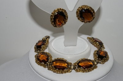 +MBA #99-063  "Vintage Goldtone Brown Glass Stone Bracelet & Matching Earring Set"