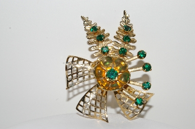 +MBA #99-111  "Vintage Goldtone Green Crystal Rhinestone Pin"