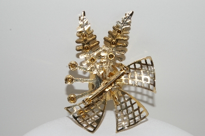 +MBA #99-111  "Vintage Goldtone Green Crystal Rhinestone Pin"