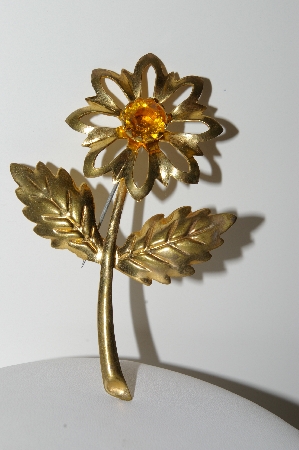 +MBA #41E-241  "Vintage Goldtone Large Flower Pin"