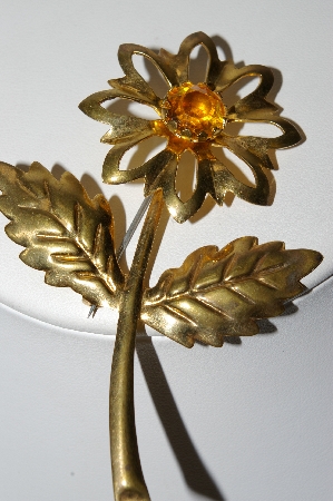 +MBA #41E-241  "Vintage Goldtone Large Flower Pin"
