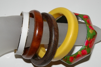 +MBA #41E-300  "Vintage Set Of 5 Bangle Bracelets"