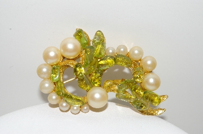 +MBA #41E-249  "Vintage  DFA Signed Goldtone Peridot & Faux Glass Pearl Pin"