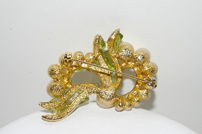 +MBA #41E-249  "Vintage  DFA Signed Goldtone Peridot & Faux Glass Pearl Pin"