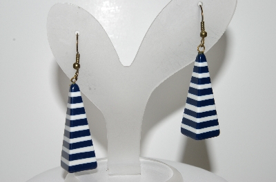 +MBA #41E-175  "Vintage Blue & White Lucite Dangle Pierced Earrings"