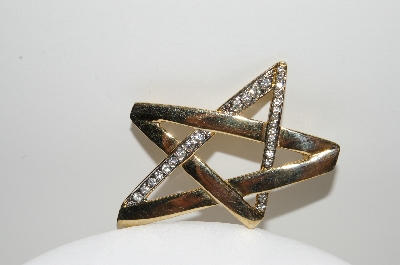+MBA #E42-122  "Vintage Gold Plated Clear Crystal Rhinestone Star Pin"