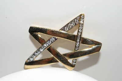 +MBA #E42-122  "Vintage Gold Plated Clear Crystal Rhinestone Star Pin"