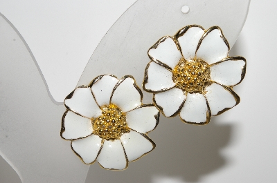 +MBA #E42-143  "Vintage Goldtone White Enamel Flower Earrings"
