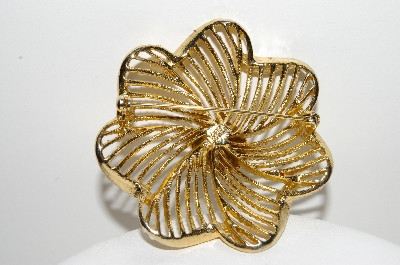 +MBA #E42-093  "Lisner Goldtone Fancy Flower Brooch"