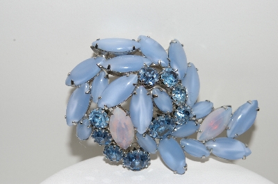 +MBA #E42-080  "Vintage Silvertone Fancy Blue Glass & Rhinestone Brooch"